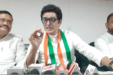 कांग्रेस नेता ने राज्यपाल रघुवर दास पर चुनाव प्रचार का आरोप लगाया, निर्वाचन आयोग से शिकायत की