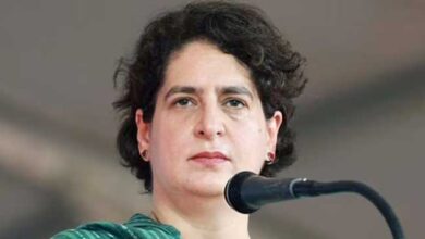 प्रियंका गांधी पर गंभीर आरोप