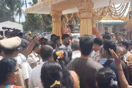 कर्नाटक: मांड्या गांव में दलितों के पहली बार मंदिर में प्रवेश से तनाव