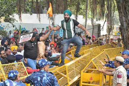 सिख विरोध प्रदर्शन के बाद कनाडा उच्चायोग की सुरक्षा बढ़ाई गई