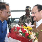 रायपुर पहुंचे केंद्रीय स्वास्थ्य मंत्री जेपी नड्डा, मुख्यमंत्री साय ने किया स्वागत