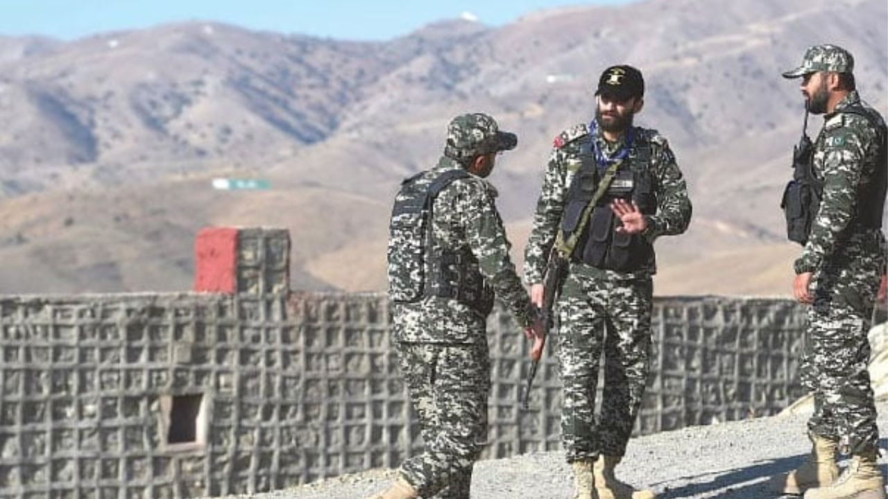 तालिबान ने पाकिस्तान पर किया हमला, पुलिस चौकियों को बनाया निशाना; काशिशें रहीं नाकाम