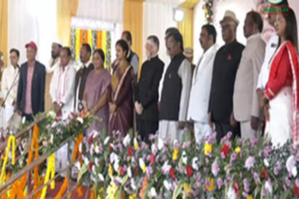 झारखंड: झामुमो के छह विधायकों समेत 11 विधायकों ने मंत्री पद की शपथ ली