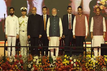 फडणवीस महाराष्ट्र के मुख्यमंत्री बने; शिंदे, अजित पवार ने उपमुख्यमंत्री पद की शपथ ली