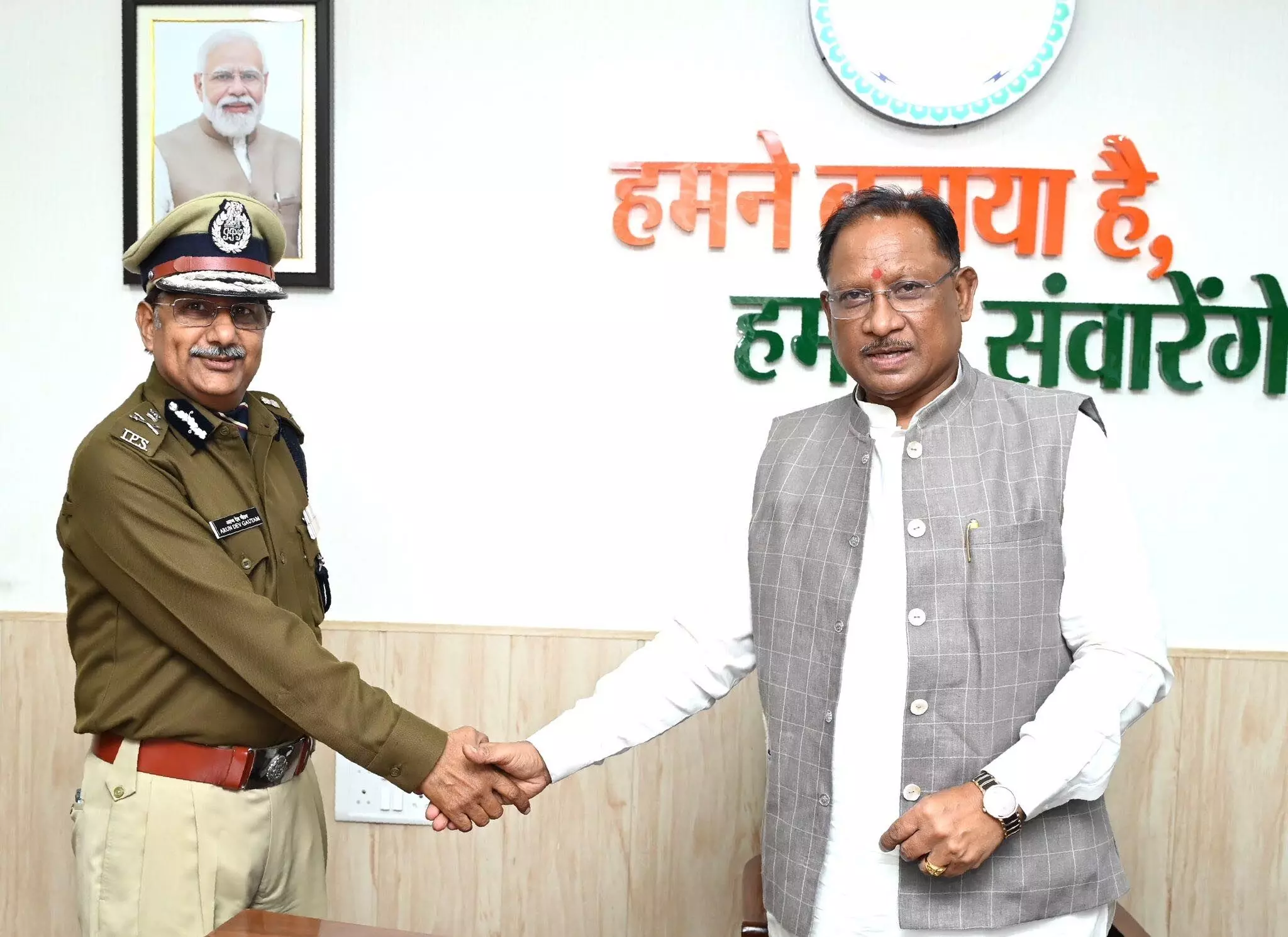 मुख्यमंत्री विष्णुदेव साय से नए DGP अरुण देव गौतम ने की मुलाकात…