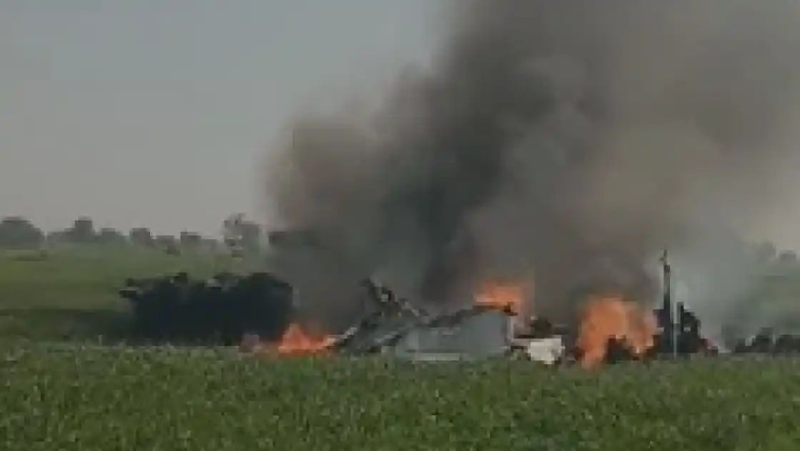भारतीय वायुसेना का मिराज लड़ाकू विमान शिवपुरी जिले में दुर्घटनाग्रस्त, दोनों पायलट सुरक्षित