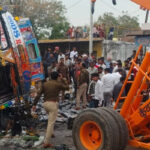 धौलपुर में ट्रक पलटने से बाइक सवार दो युवकों की मौत