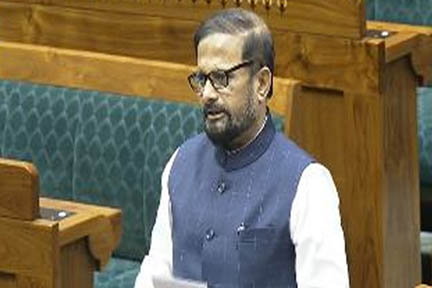 ‘इंडिया’ गठबंधन का नाम ‘औरंगजेब फैन क्लब’ होना चाहिए: शिवसेना सांसद
