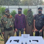 जम्मू कश्मीर में आतंकवादियों के दो मददगार गिरफ्तार