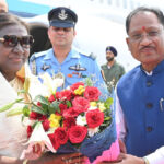 राष्ट्रपति द्रौपदी मुर्मू रायपुर पहुंचीं...