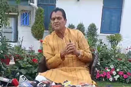 उत्तराखंड: विधानसभा में ‘अभद्र टिप्पणी’ कर फंसे मंत्री प्रेमचंद अग्रवाल ने दिया इस्तीफा