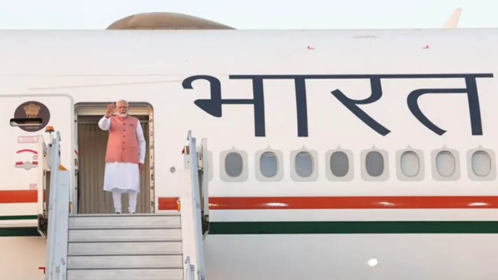 शिखर सम्मेलन में शामिल होने के लिए प्रधानमंत्री मोदी पहुंचे बैंकॉक