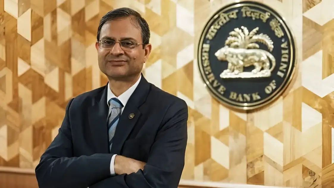 रिजर्व बैंक ने दी बड़ी खुशखबरी! ब्याज दरों में फिर की कटौती..