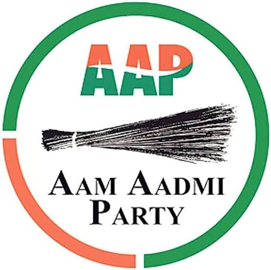 आम आदमी पार्टी को बड़ा झटका: दिल्ली में 13 पार्षदों ने दिया इस्तीफा…