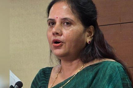 दिल्ली से रायपुर पहुंचे इंडिगो के विमान का दरवाजा 30 मिनट तक नहीं खुला: रायपुर महापौर
