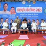भागदौड़ और तनावपूर्ण जिंदगी में खुद को स्वस्थ रखने का सबसे आसान उपाय है योग: राज्यपाल डेका