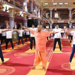 तन के साथ-साथ मन को भी स्वस्थ बनाता है योग: आदित्यनाथ