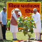 विश्व पर्यावरण दिवस पर मोदी ने प्रधानमंत्री आवास पर लगाया सिंदूर का पौधा
