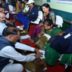 CM साय ने पैर पखारकर दिया सम्मान, भावुक हुईं स्वच्छता दीदियां ; ‘जीवन में पहली बार इतना गर्व महसूस हुआ’