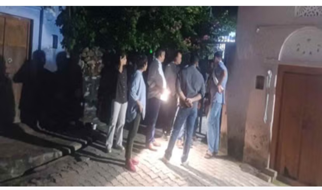 दिल्ली-हरियाणा समेत पूरे NCR में गैंगस्टर्स के 25 ठिकानों पर छापा, रेड में 380 पुलिसकर्मी