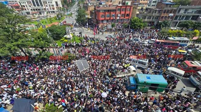 काठमांडू में प्रदर्शनकारियों ने हंगामा किया, संसद में घुसे, काठमांडू में लगा कर्फ्यू