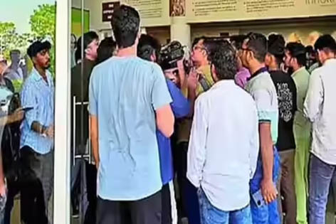 बंगाल : मेडिकल छात्रा से बलात्कार मामले में तीन आरोपियों को 10 दिन की पुलिस हिरासत में भेजा गया