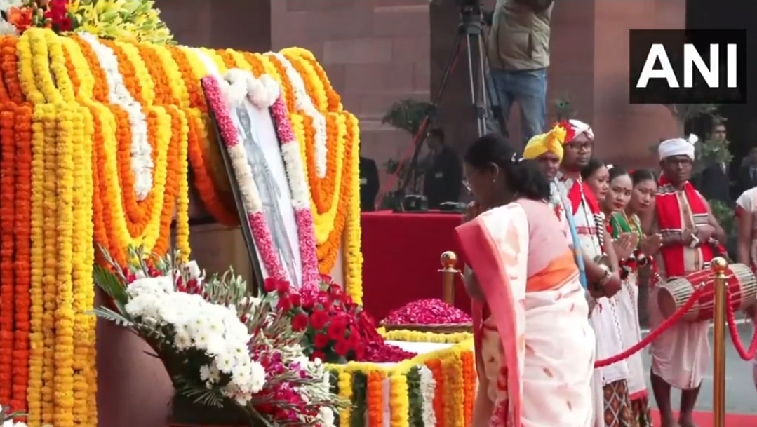 बिरसा मुंडा जयंती पर राष्ट्रपति-उपराष्ट्रपति, PM मोदी ने दी श्रद्धांजलि