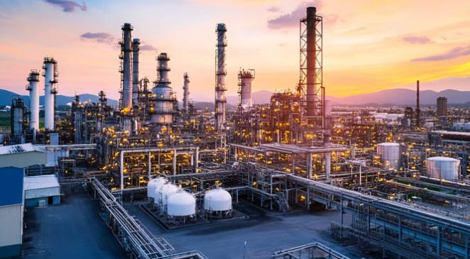 Crude Oil: रूसी तेल पर प्रतिबंध के बावजूद भारतीय रिफाइनरियों की कमाई मजबूत, फिच रेटिंग्स ने दिलाया भरोसा