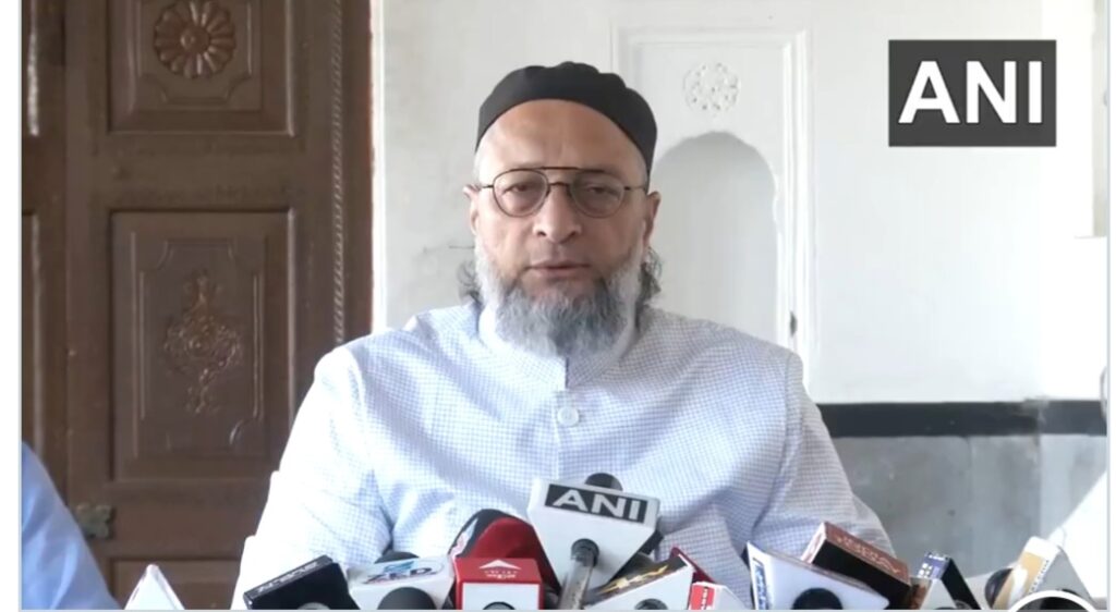 महाराष्ट्र के निकाय चुनाव में ओवैसी की बड़ी जीत, AIMIM ने 125 सीटें पर मारी बाजी; समझें सियासी गणित