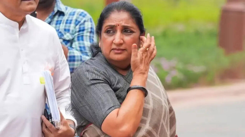 दिवंगत अजित पवार और डिप्टी CM सुनेत्रा पवार को बड़ी राहत, 25000 करोड़ के घोटाले में क्लीन चिट