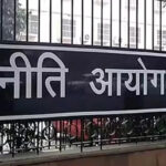 सरकारी स्कूलों में क्यों घट रहे छात्र और क्या है प्राइवेट स्कूलों की असलियत? जानिए कड़वा सच