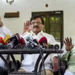 शिवसेना UBT में दरार: उद्धव ठाकरे से बगावत, संसदीय दल की बैठक से सांसद नदारद; सात दिनों में मांगा गया जवाब