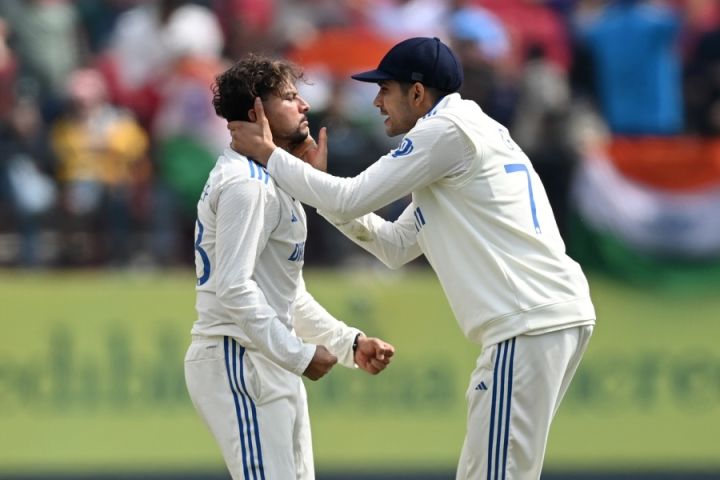 IND vs SL: 'गिल को कुलदीप पर भरोसा नहीं', इस पूर्व भारतीय बल्लेबाज ने कप्तान को घेरा...