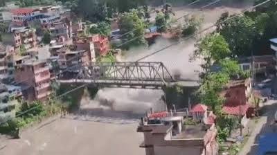 नेपाल बाढ़ में 475 मौतों से मचा हाहाकार, सुरंग में फंसे लोगों के लिए सेना का रेस्क्यू जारी
