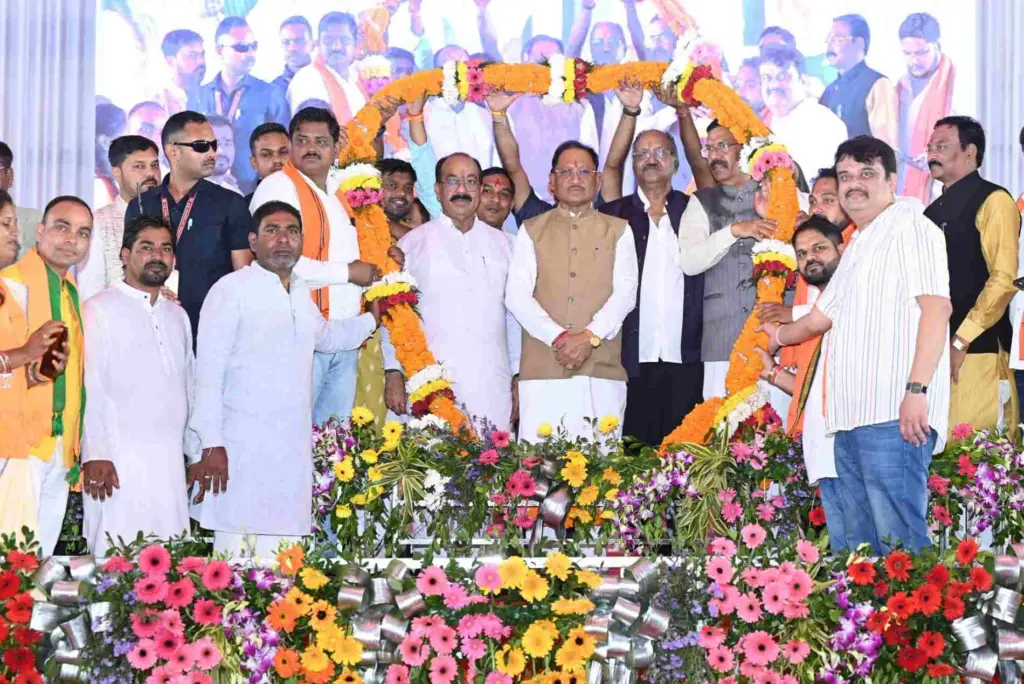 राजधानी से सटे बिरगांव को 135 करोड़ के विकास कार्यों की सौगात, 82 करोड़ से बनेगा सीवेज ट्रीटमेंट प्लांट, सर्वे के बाद मिलेंगे जमीन के पट्टे, सीएम विष्णु देव साय की सौगात