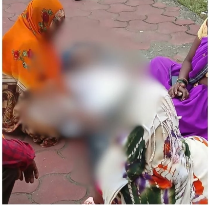 Breaking : गणेश विसर्जन के दौरान बच्चे लड़े तो विवाद में माता-पिता कूदे, सरपंच के पिता की हत्या, पुलिस ने जुर्म दर्ज कर जांच शुरू की