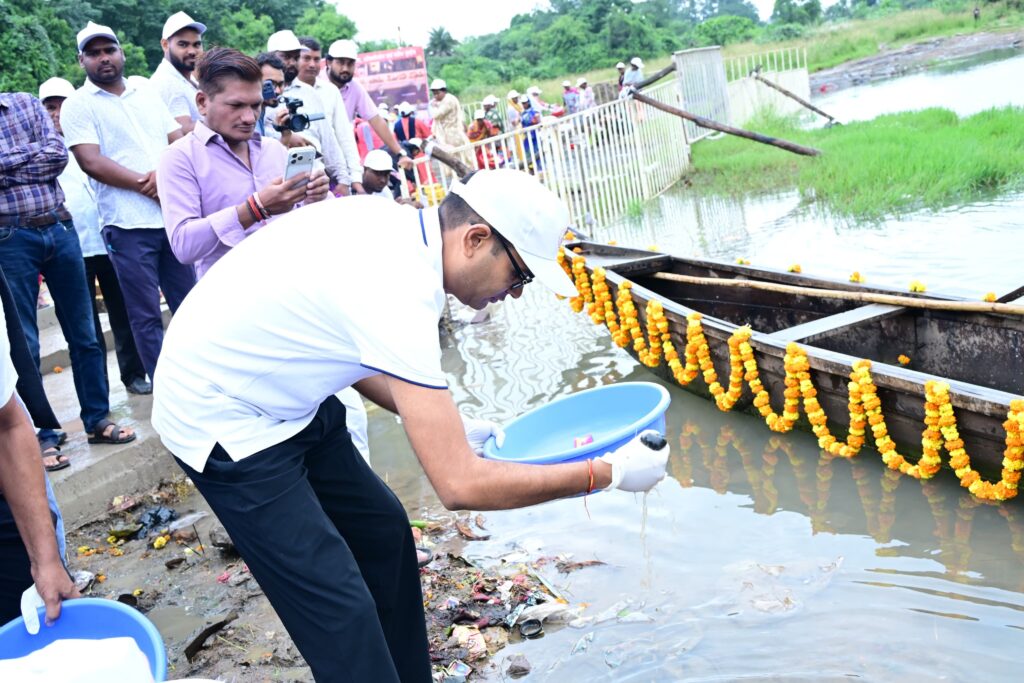 ब्रेकिंग : वित्त, आवास एवं पर्यावरण मंत्री ओ पी चौधरी ने घाट की सफाई की तो राष्ट्रीय स्तर पर हुई प्रशंसा, प्रमाण-पत्र देकर हुआ सम्मान