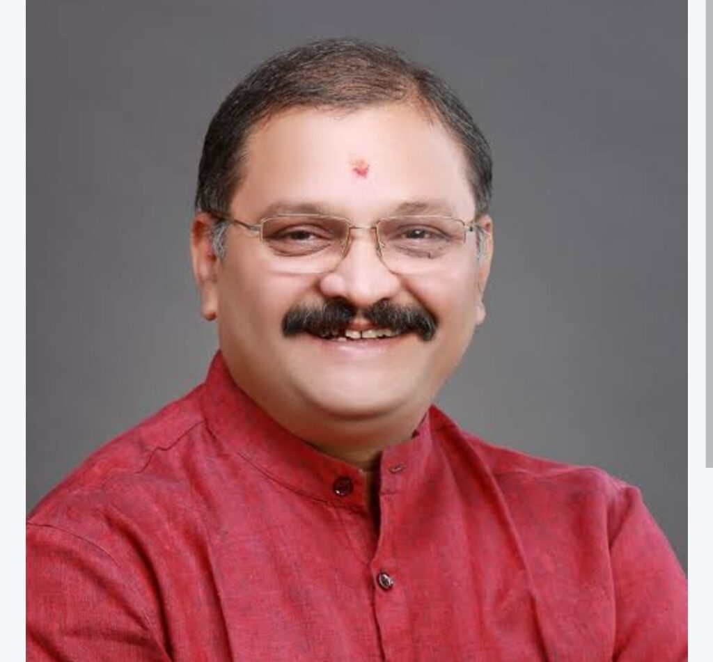 खास खबर : सांसद संतोष पांडेय ने ट्रेनों के ठहराव, नई सेवाओं और समयबद्धता पर दिए अहम सुझाव, वन स्टेशन वन प्रॉडक्ट' योजना पर चर्चा, उच्चस्तरीय समन्वय बैठक में शामिल हुए