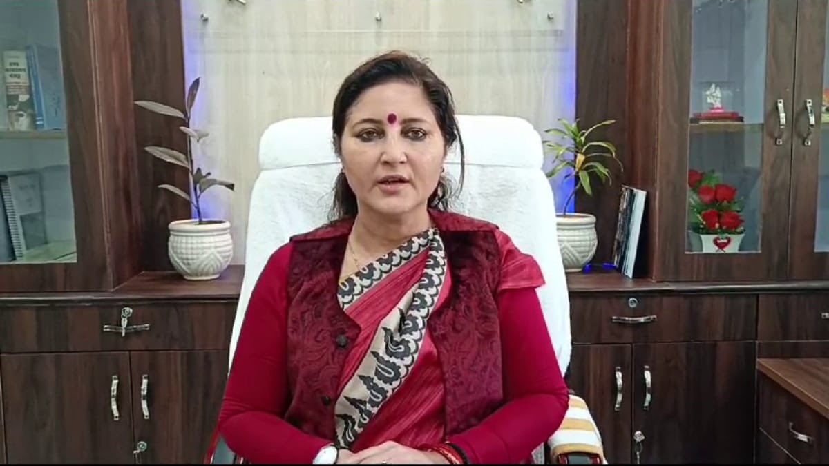 Beaurocracy रिटायर्ड IAS को फिर मिली पोस्टिंग, एक महीने तक कुर्सी खाली रही, फिर वहीं की वापसी, अपने रसूख को लेकर चर्चा में हैं IAS श्रुति भारद्वाज