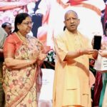आंगनबाड़ी कार्यकर्ताओं को 12 हजार और सहायिकाओं को छह हजार मिलेगा मानदेय, सीएम योगी ने किया एलान