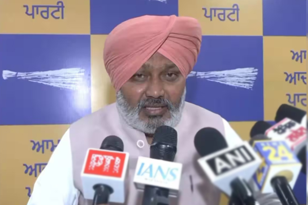 पंजाब में ईडी की कार्रवाई के बीच आप ने केंद्र पर लगाया जांच एजेंसियों के दुरुपयोग का आरोप