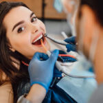 Oral Health: मुंह की साफ-सफाई को लेकर न करें लापरवाही, ये संकेत दिखें तो हो जाएं सतर्क