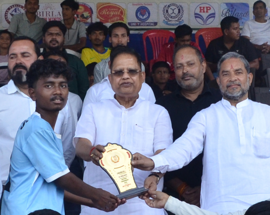 Navabharat Inter-School Football अनीश केरकेट्टा के गोल से सेंट जेवियर्स भरनी फाइनल मेंसेंट जेवियर्स भरनी फाइनल में, रेलवे स्कूल को 1-0 से हराया