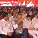 VIDEO भाजपा की जनसभा में विधायक अजय चंद्राकर मंच छोड़ कार्यकर्ताओं के साथ बैठे, मंत्री टंकराम के निवेदन पर दिया भाषण लेकिन सुना दी खरीखोटी