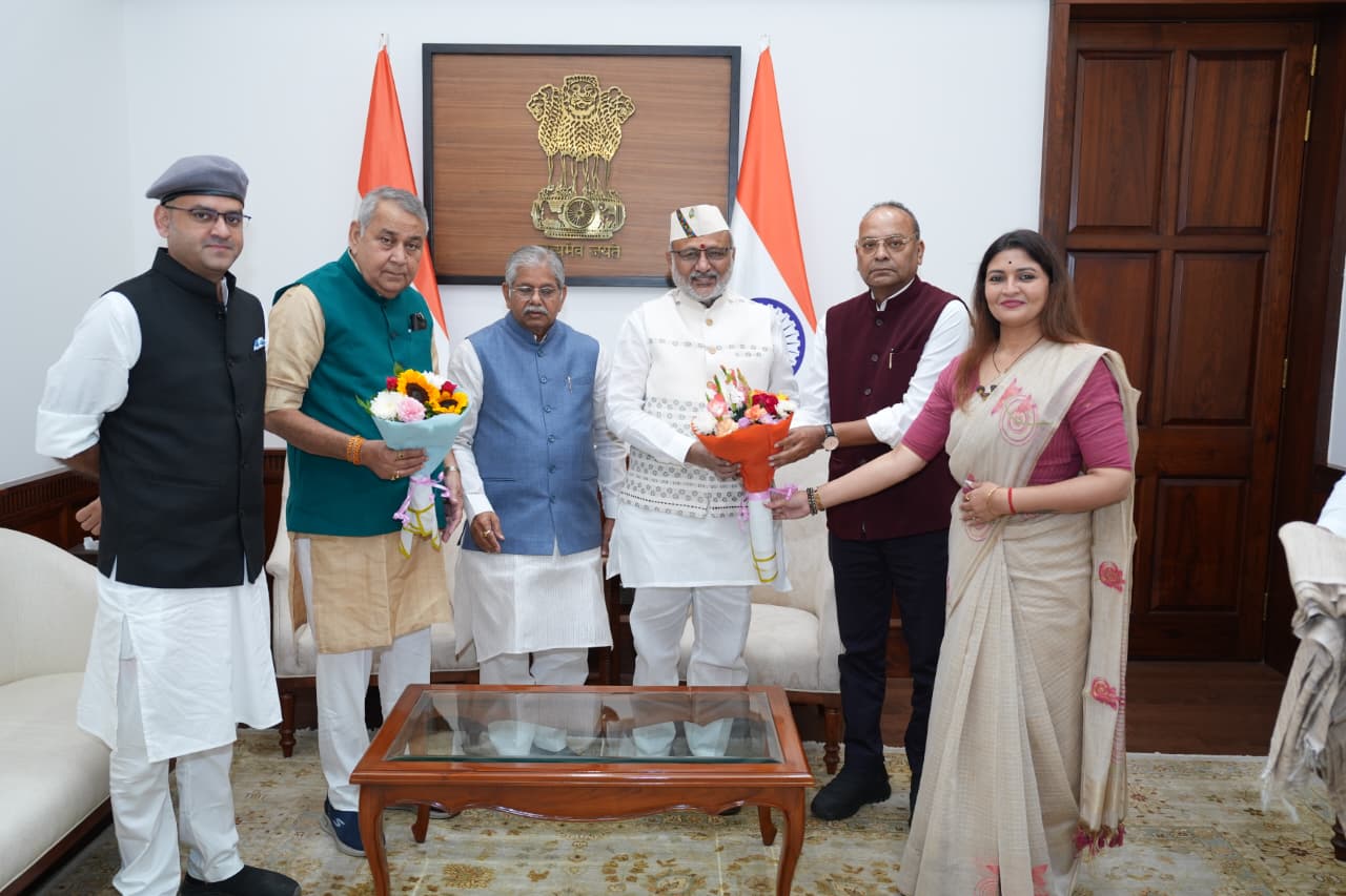 ब्रेकिंग : उपराष्ट्रपति से मिला छत्तीसगढ़ का विधायक प्रतिनिधिमण्डल, विधानसभा का सौंदर्यीकरण पर लिया मार्गदर्शन
