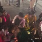 VIDEO प्रतिमा विसर्जन के दौरान करंट लगने से तीन की मौत, मेडिकल कॉलेज के सामने लोगों ने लगाया जाम