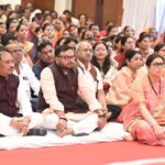 भाजपा प्रभारी स्मृति ईरानी रायपुर पहुंची, जोरदार स्वागत हुआ, कार्यकर्ताओं को हिदायत- बिना बुलाए बैठक में ना आएं