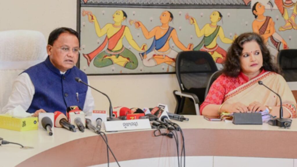 मुख्यमंत्री मोहन चरण माझी ने ओडिशा में 40,000 करोड़ रुपये के 46 औद्योगिक प्रोजेक्ट्स का उद्घाटन और लोकार्पण किया