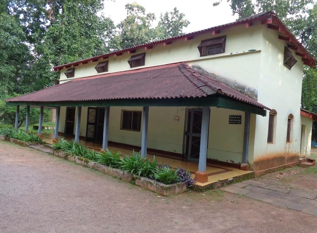 महज 2573 रूपये में बन गया था छत्तीसगढ़ का यह डाक बंगला, 1468 फीट की ऊंचाई पर 1911 में हुआ स्थापित, देखिए तस्वीरें