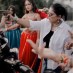VIDEO : गरबा परिधान पहने सिगरेट फूंकी, बंदूक लहराई, स्टंट मारे, अब रसूखदार परिवार के 9 युवा गिरफ्तार  
